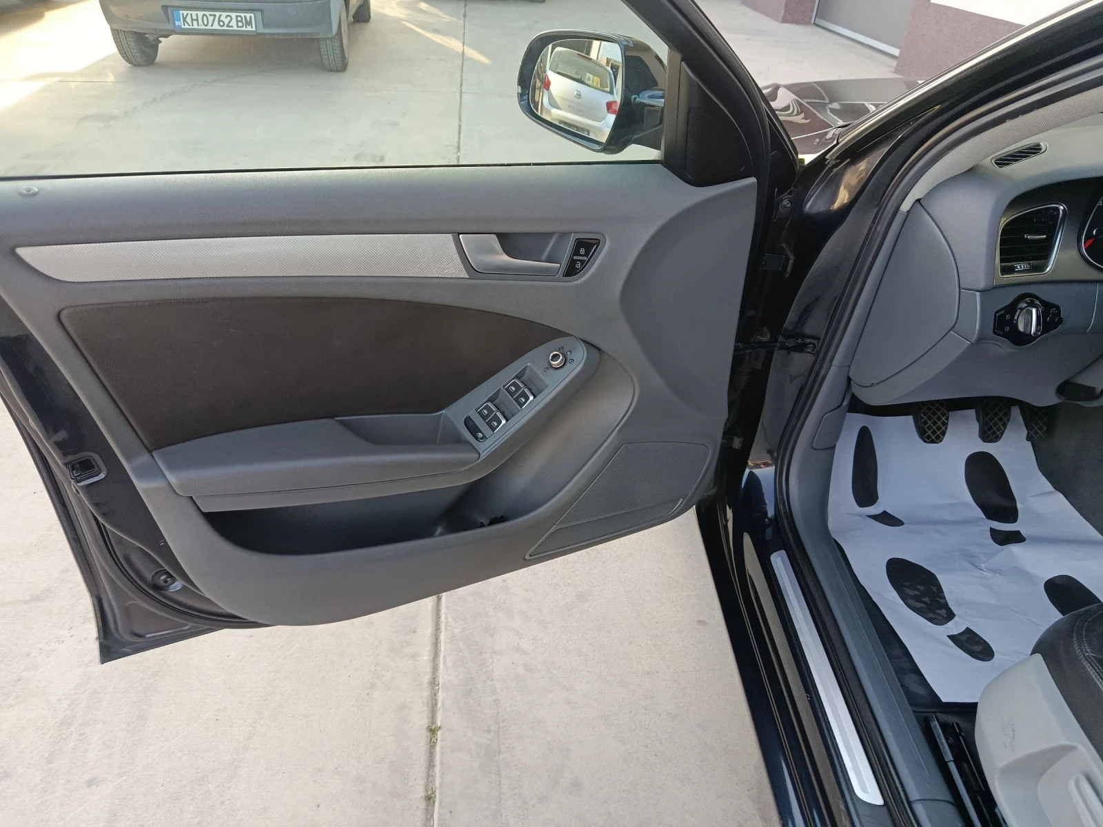 Audi A4 2.0TDI 4x4 177кс. КОЖА, снимка 14 - Автомобили и джипове - 53816532