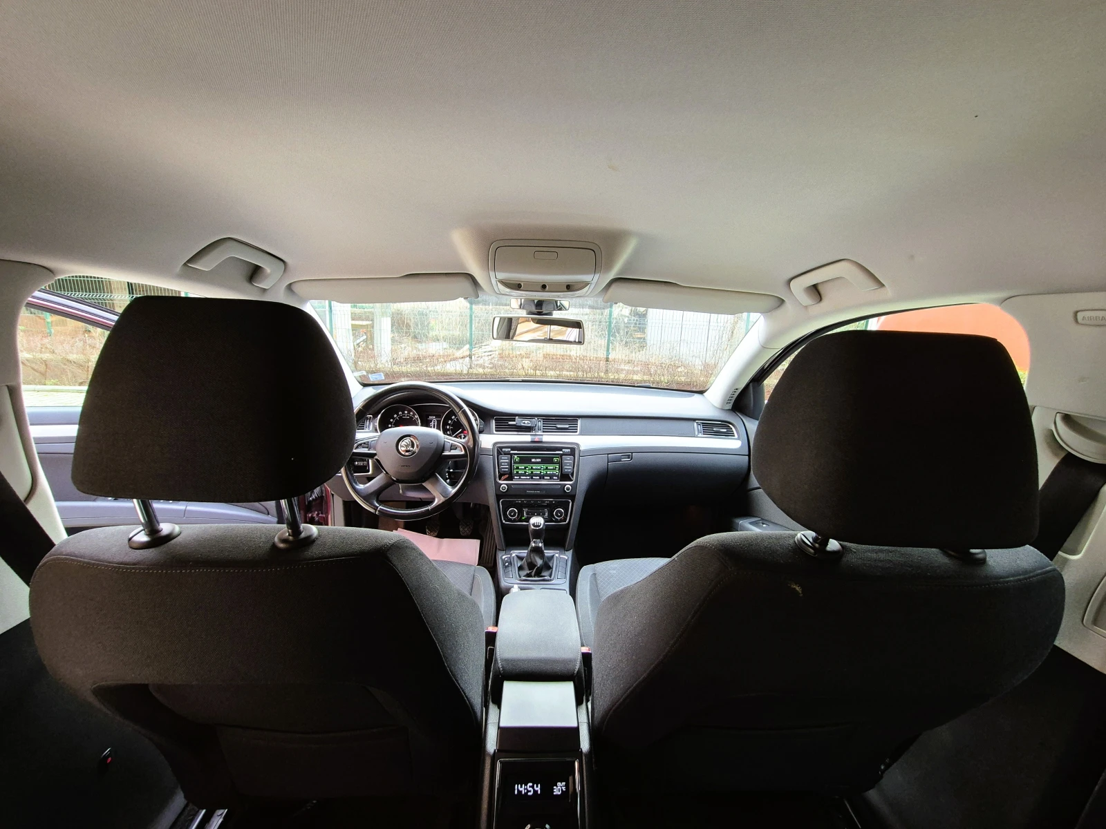 Skoda Superb Facelift , снимка 9 - Автомобили и джипове - 53875237