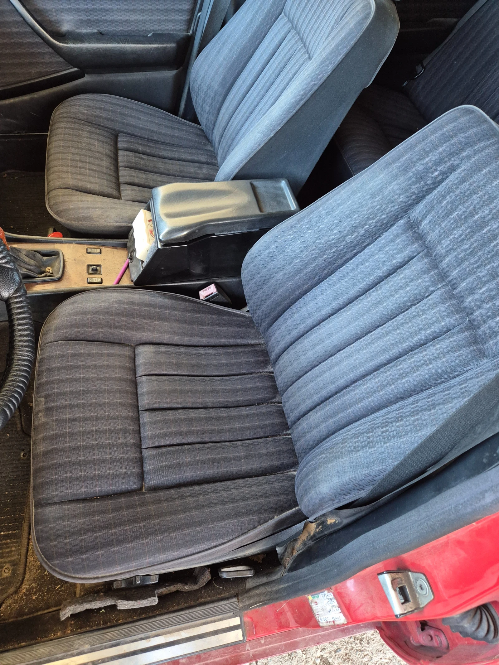 Mercedes-Benz 124 2.0 газ карбуратор, снимка 6 - Автомобили и джипове - 54112423