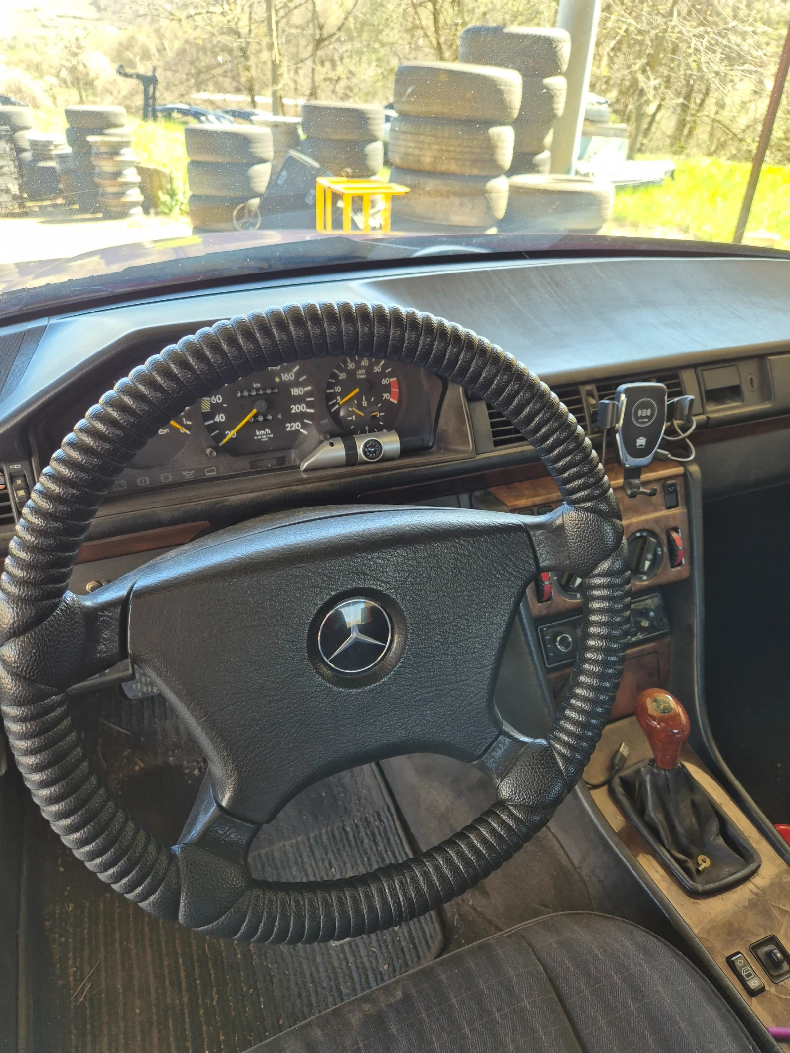 Mercedes-Benz 124 2.0 газ карбуратор, снимка 7 - Автомобили и джипове - 54112423