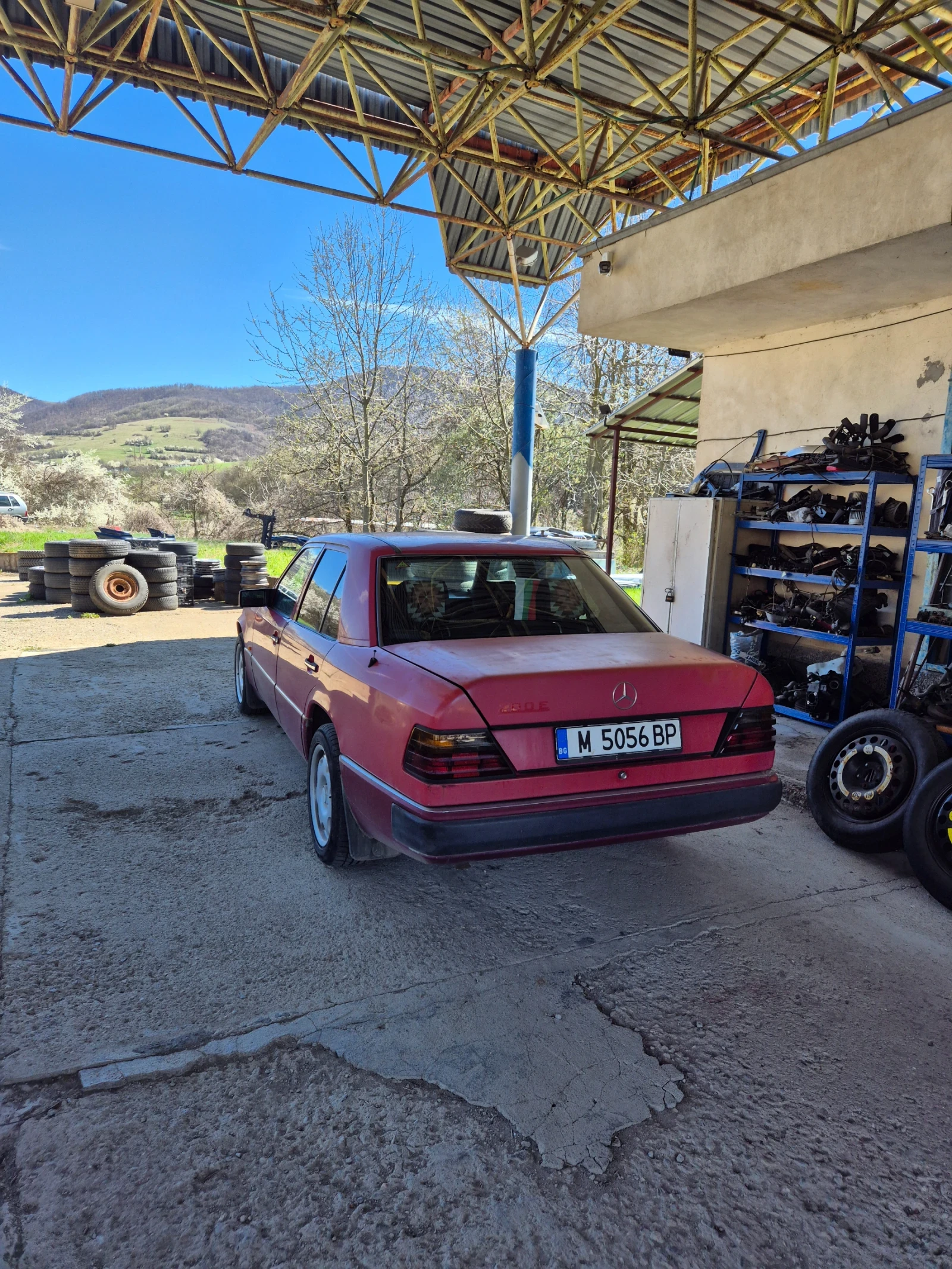 Mercedes-Benz 124 2.0 газ карбуратор, снимка 3 - Автомобили и джипове - 54112423