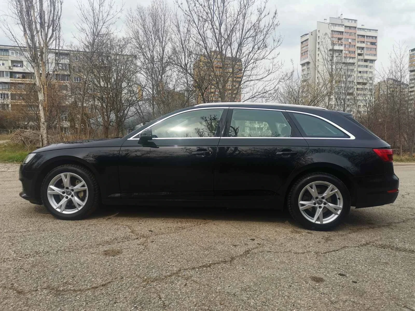 Audi A4 2.0 QUATTRO DISTRONIC DIGITAL COCKPIT LED, снимка 8 - Автомобили и джипове - 54218872