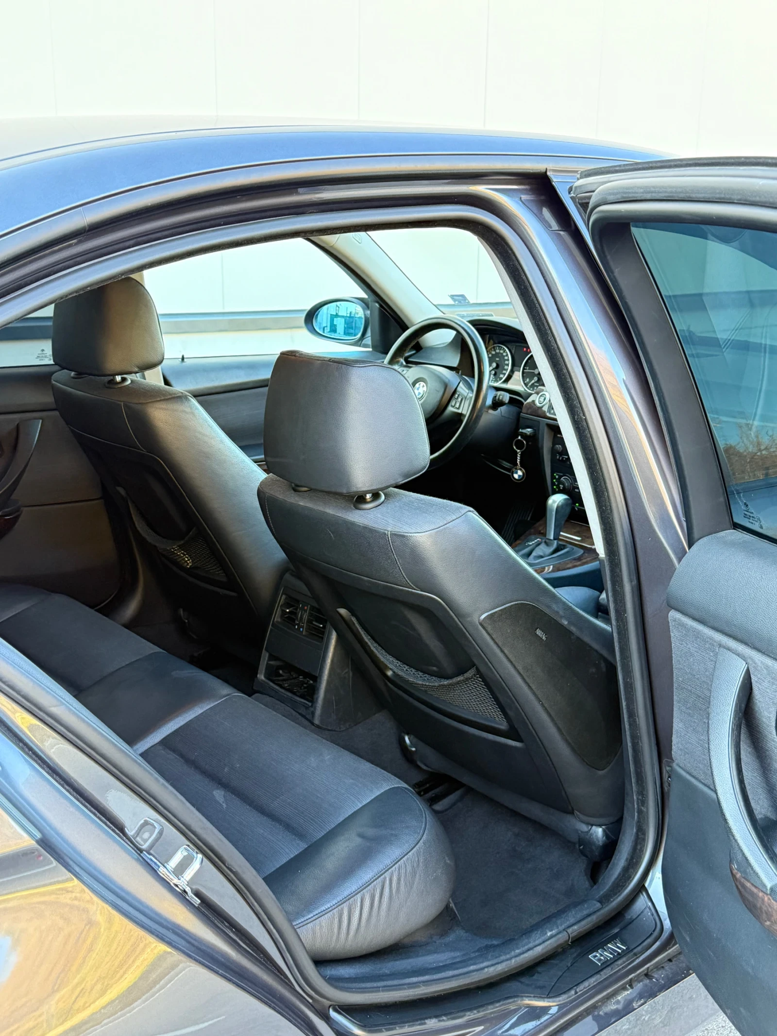 BMW 320, снимка 12 - Автомобили и джипове - 54336086