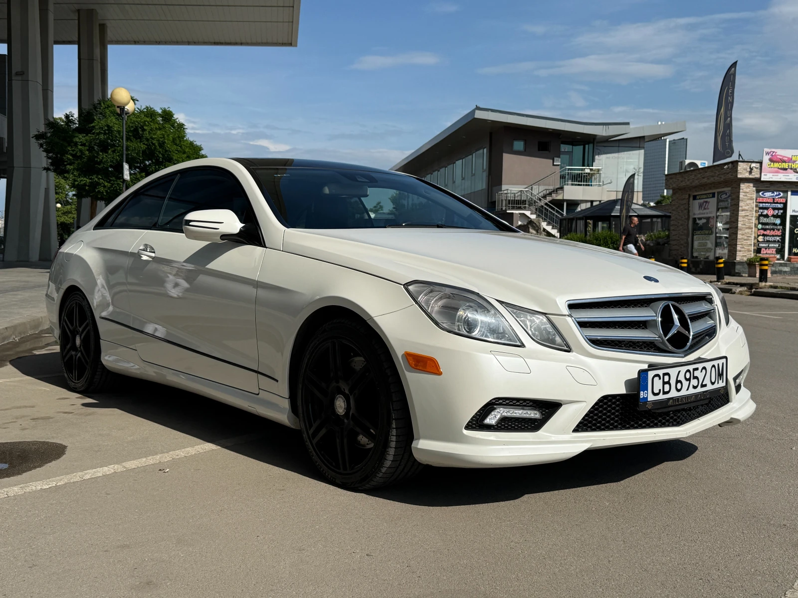 Mercedes-Benz E 500 6 МЕСЕЦА ГАРАНЦИЯ/388к.с. AMG Pack/Газов инжекцион, снимка 6 - Автомобили и джипове - 54747042