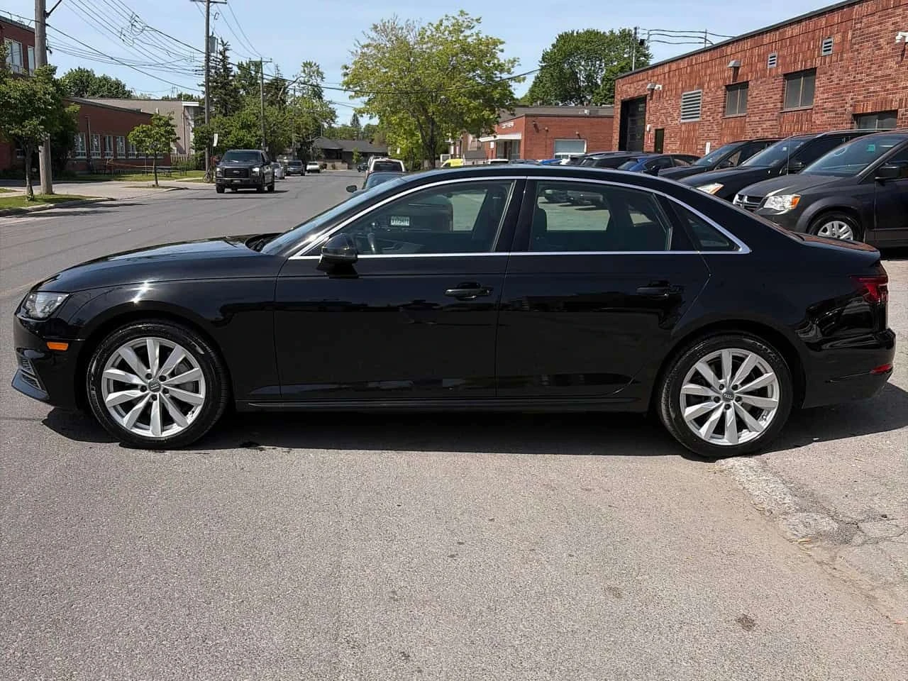 Audi A4 * Komfort * ПОДГРЕВ* КАМЕРА* , снимка 3 - Автомобили и джипове - 54760351
