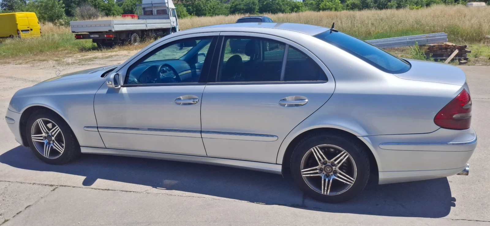 Mercedes-Benz E 270 Авангард, снимка 5 - Автомобили и джипове - 54912077