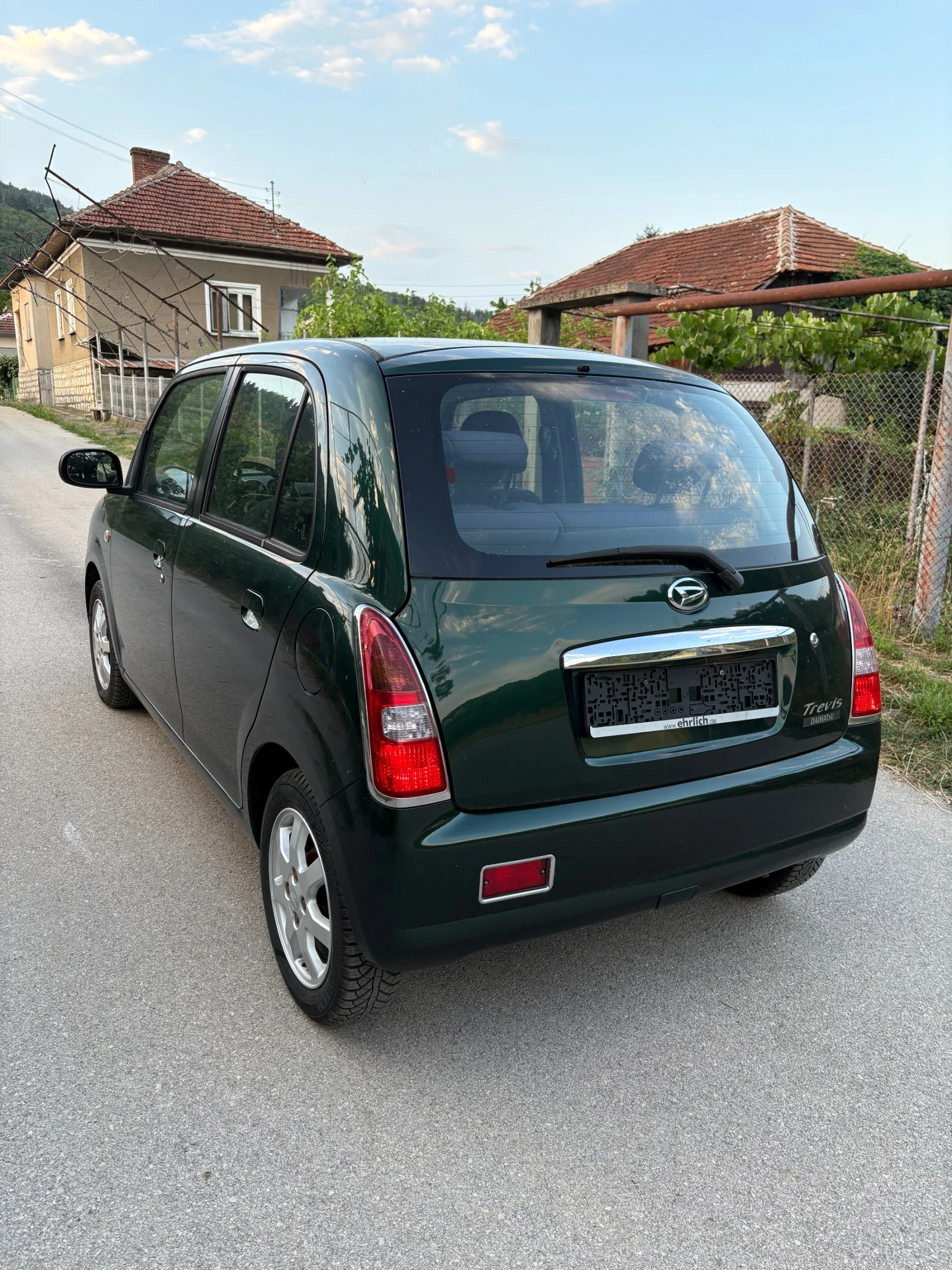 Daihatsu Trevis 1.0i, снимка 4 - Автомобили и джипове - 55164386