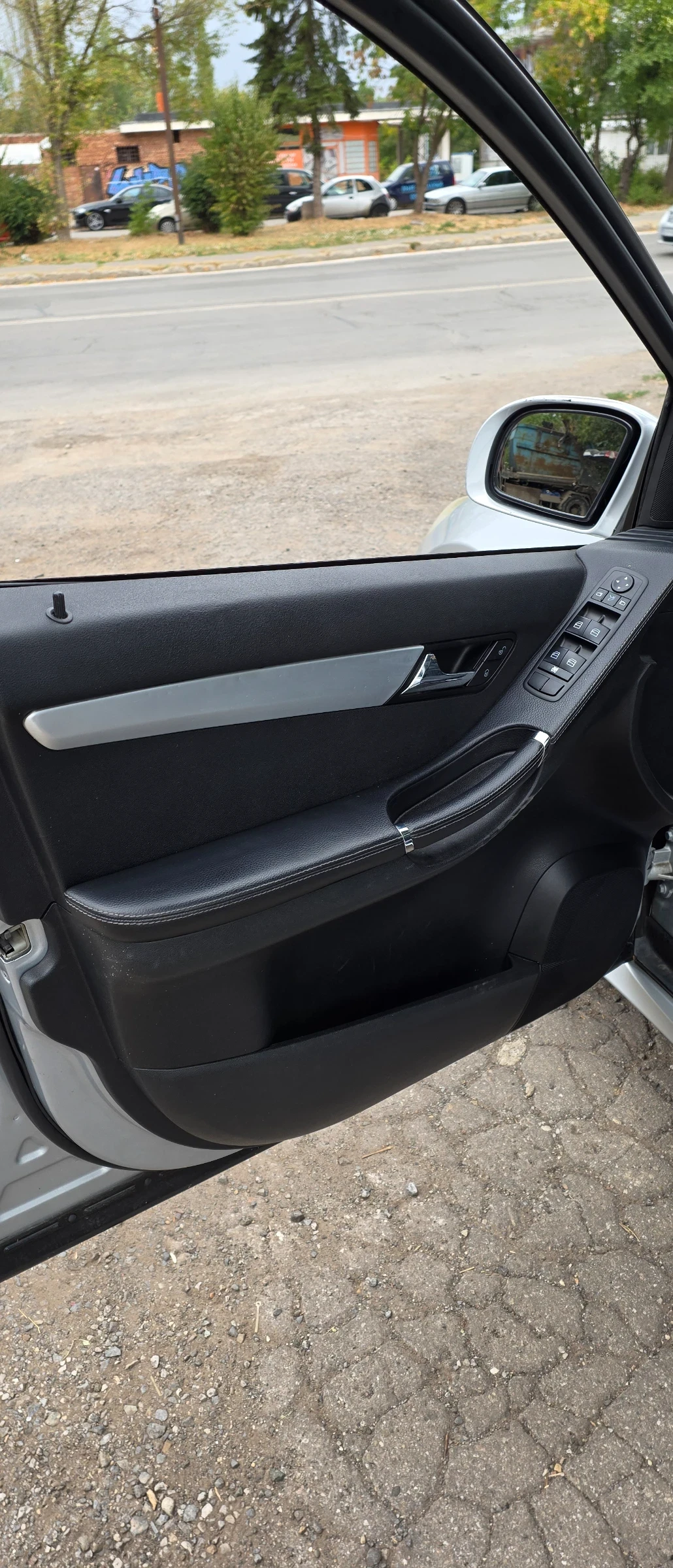 Mercedes-Benz R 320, снимка 14 - Автомобили и джипове - 56066184