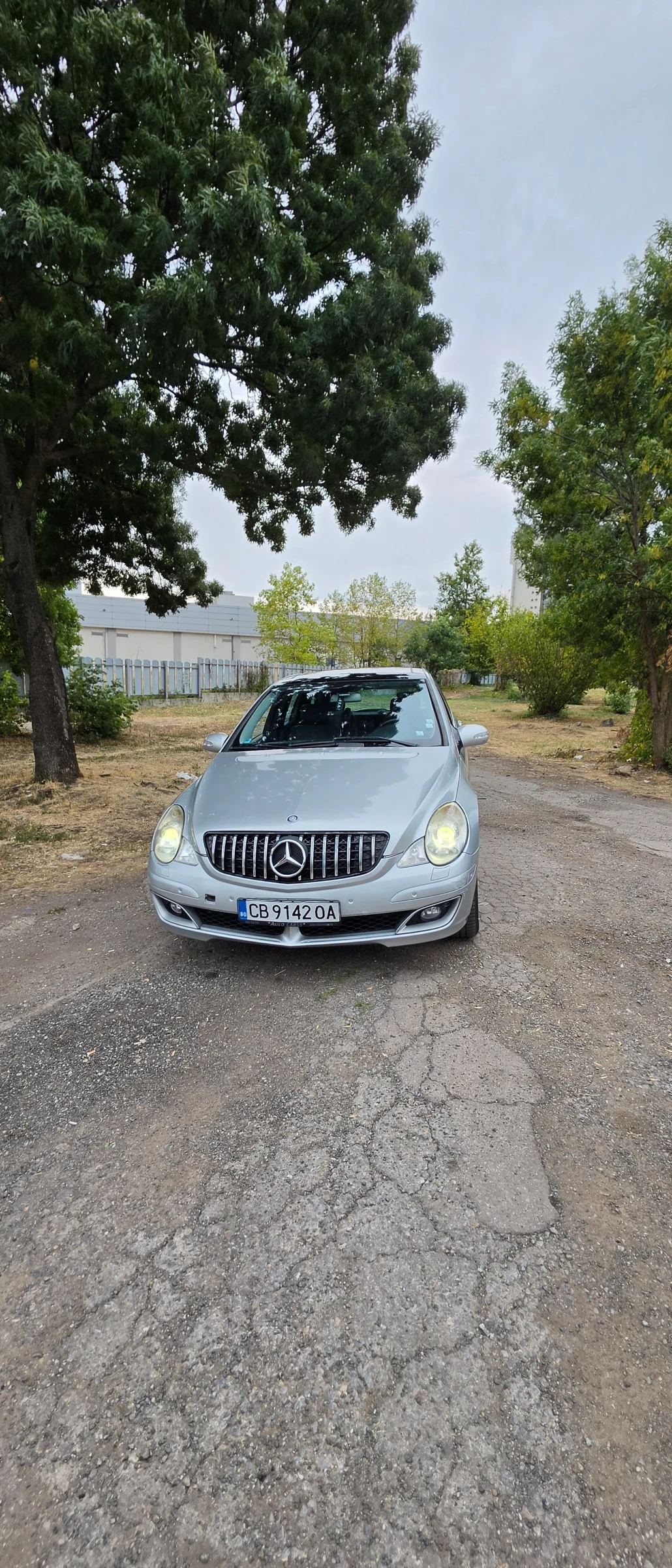 Mercedes-Benz R 320, снимка 17 - Автомобили и джипове - 56066184
