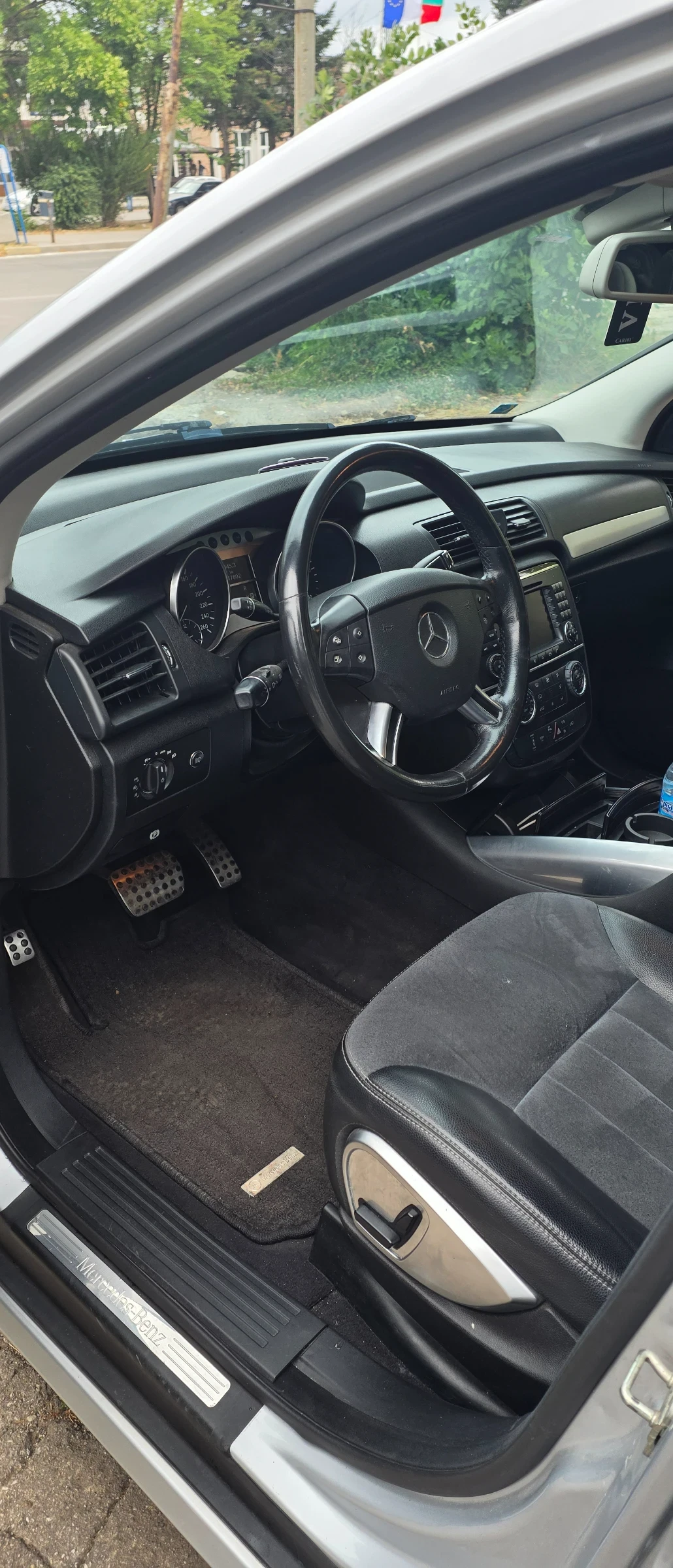 Mercedes-Benz R 320, снимка 13 - Автомобили и джипове - 56066184