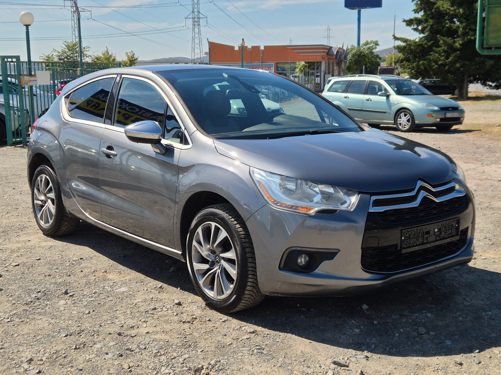 Citroen DS4 1.6HDI 110кс, снимка 7 - Автомобили и джипове - 56136166