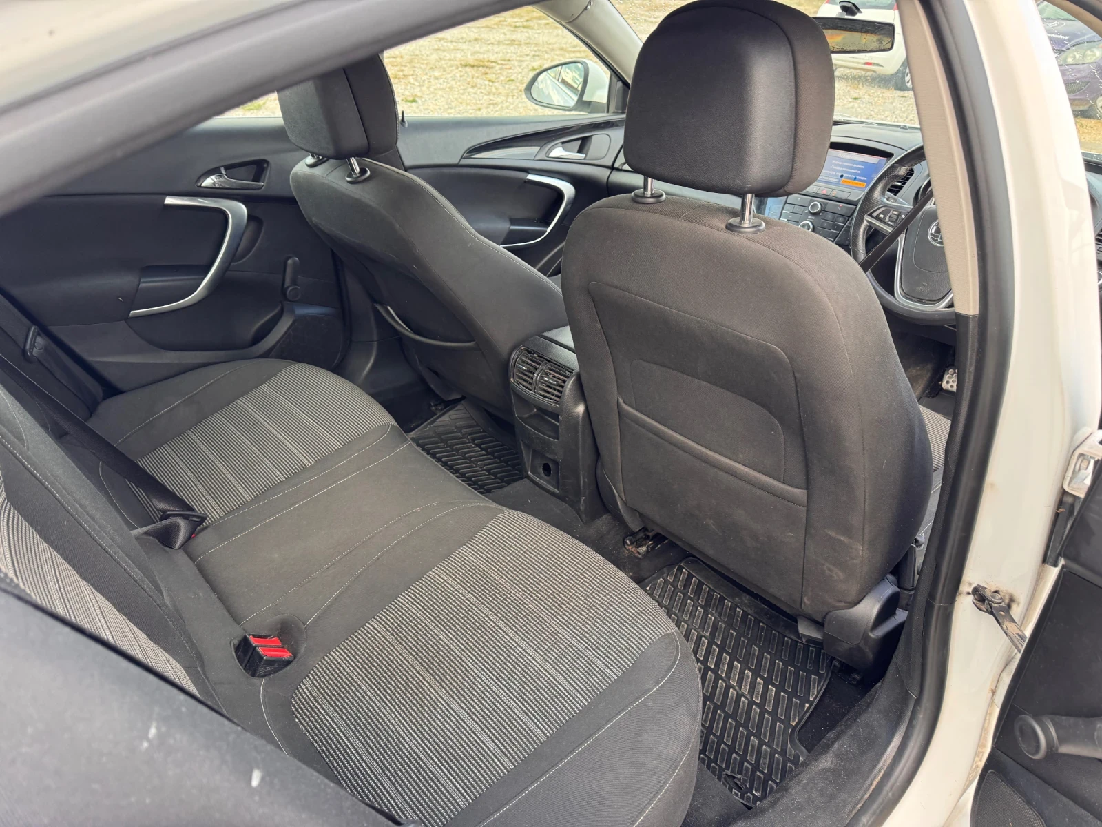 Opel Insignia 2.0D / НА ЧАСТИ, снимка 6 - Автомобили и джипове - 56607120