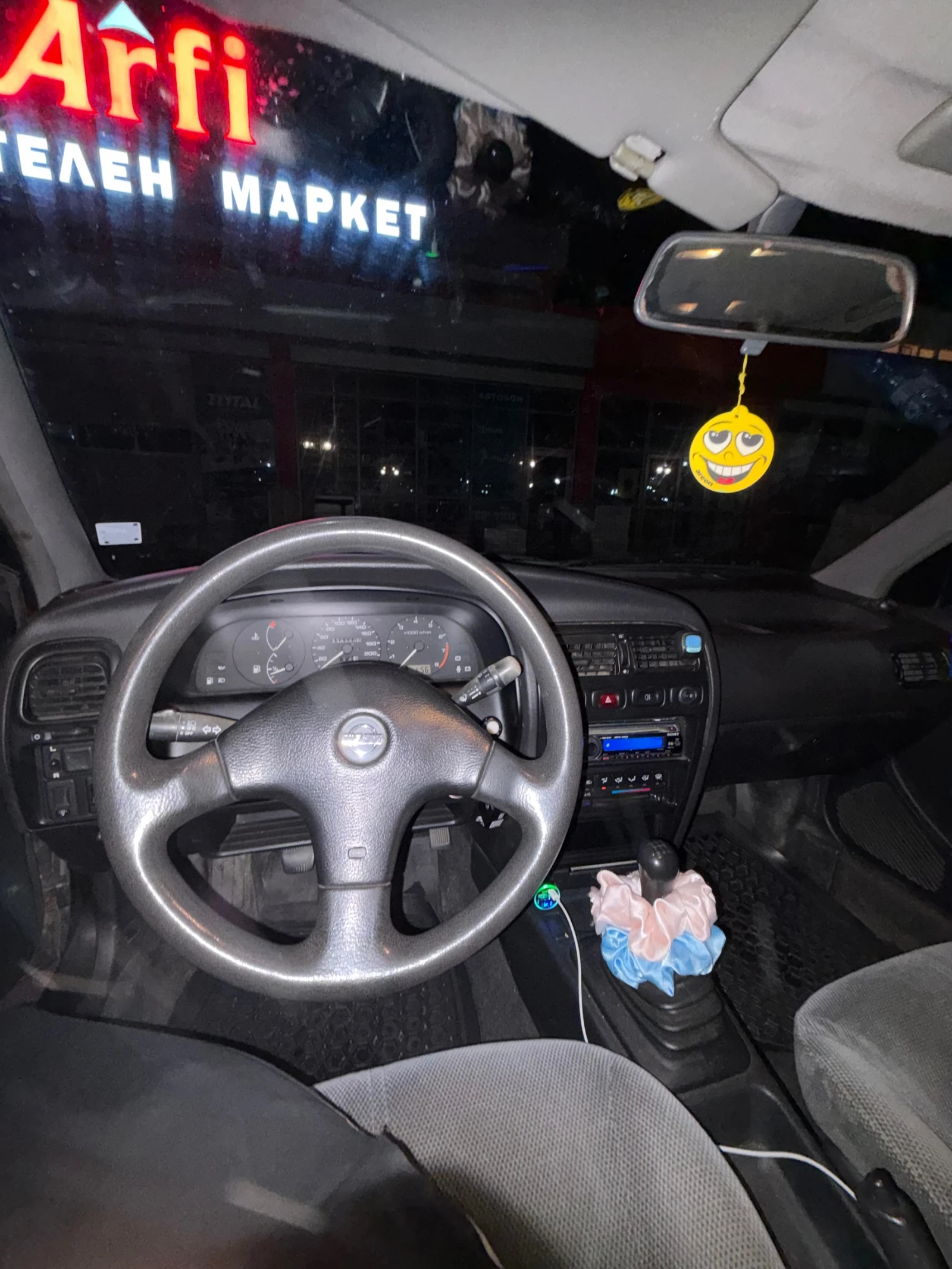 Nissan Primera, снимка 9 - Автомобили и джипове - 56706383