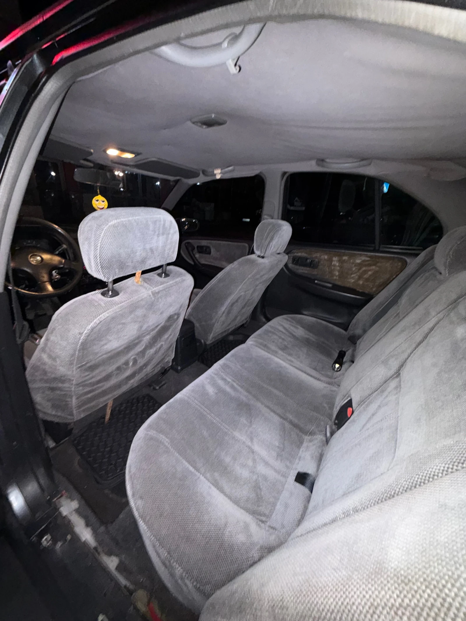 Nissan Primera, снимка 8 - Автомобили и джипове - 56706383