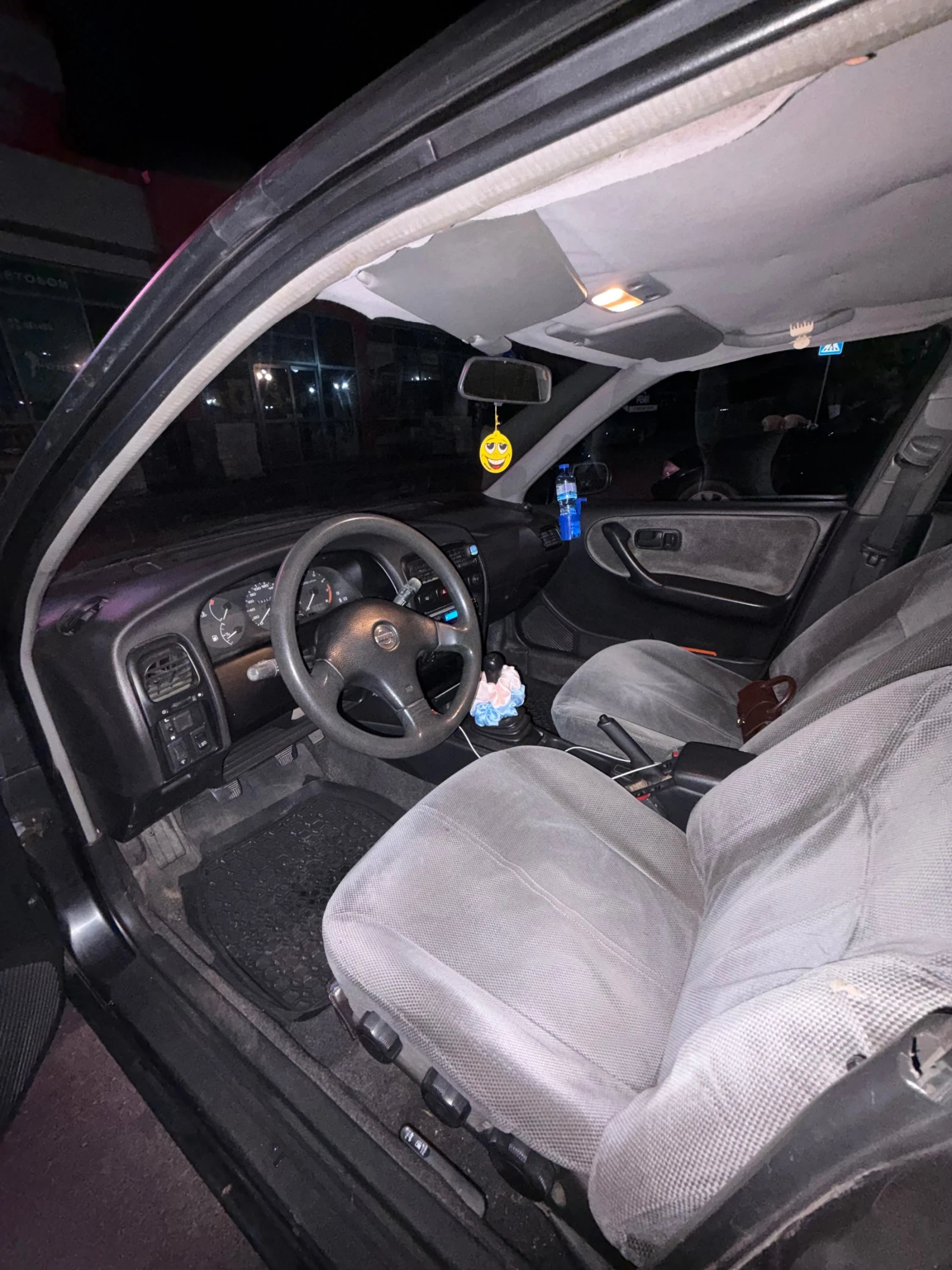Nissan Primera, снимка 7 - Автомобили и джипове - 56706383