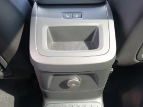Volvo XC60 T8 AWD Plus Dark, снимка 14