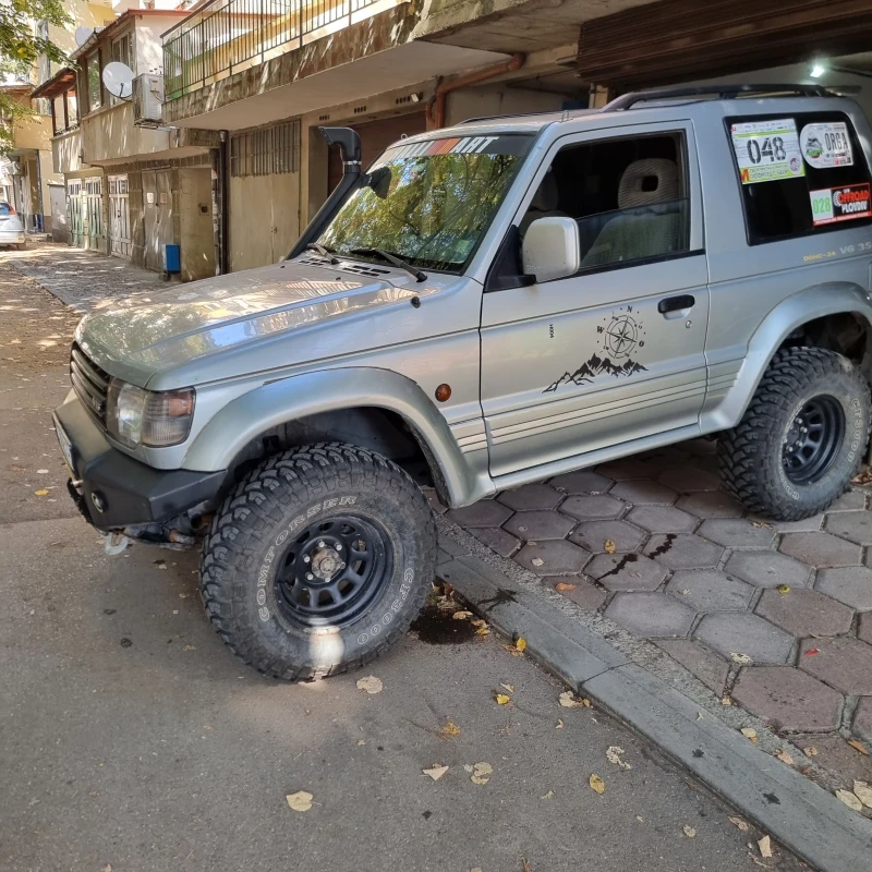 Mitsubishi Pajero 3.5, снимка 4 - Автомобили и джипове - 47508699