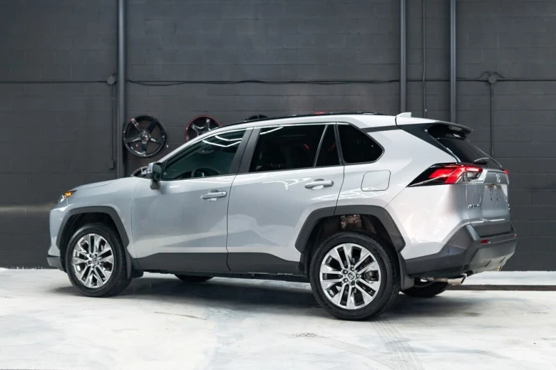 Toyota Rav4 2021* XLE* AWD* 34 217 KM, снимка 2 - Автомобили и джипове - 53035272