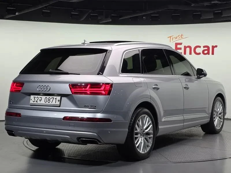 Audi Q7, снимка 2 - Автомобили и джипове - 56689599