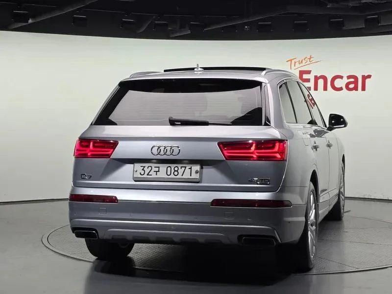 Audi Q7, снимка 4 - Автомобили и джипове - 56689599