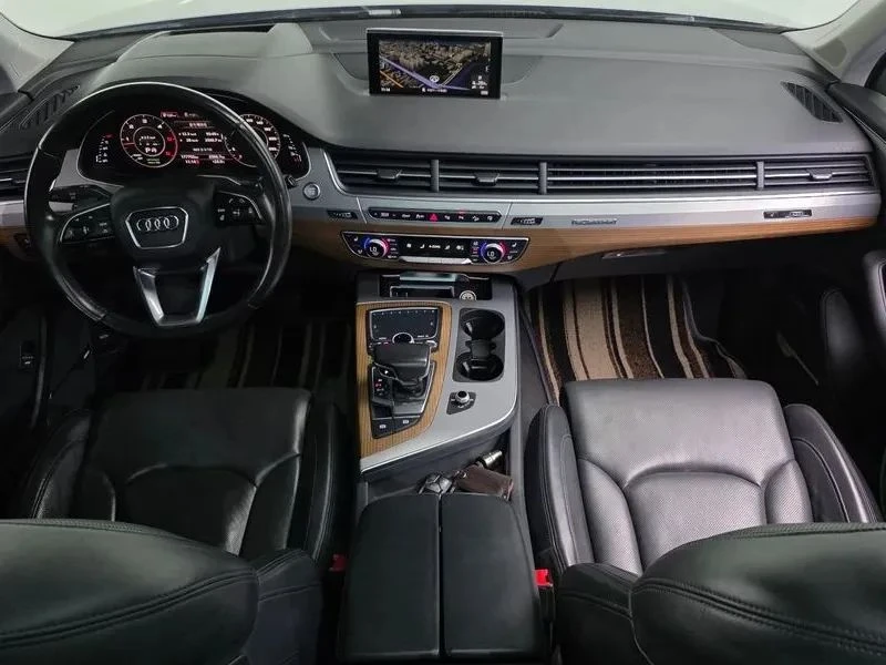 Audi Q7, снимка 7 - Автомобили и джипове - 56689599