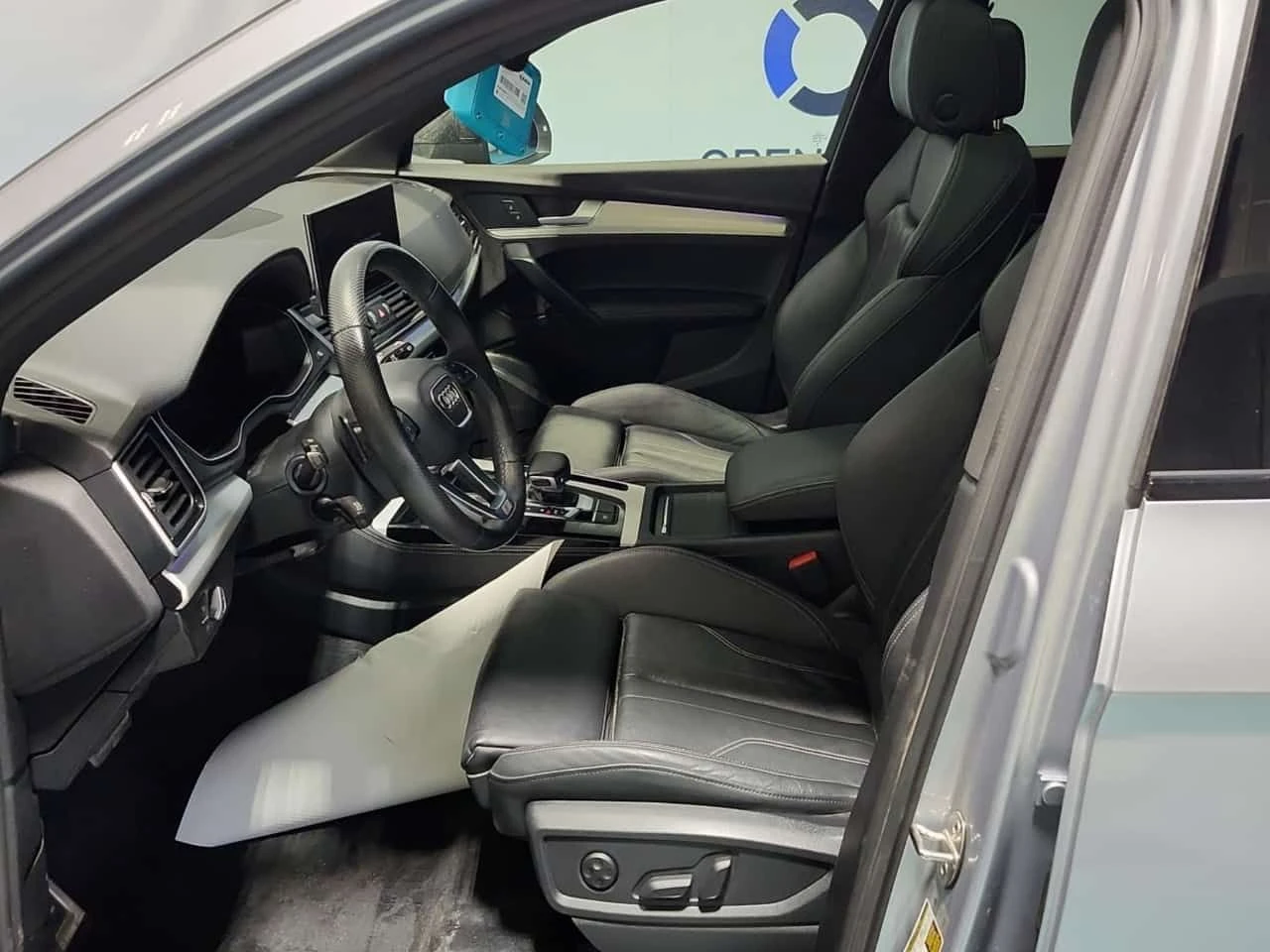 Audi Q5 PROGRESSIV| AMBIENT PANORAMA| 2 КЛЮЧА | CARFAX | , снимка 8 - Автомобили и джипове - 53894429