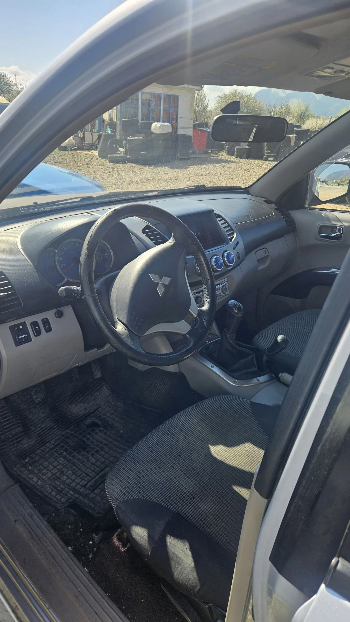 Mitsubishi L200 2.5tddi.136ks.4x4.klimatronik, снимка 7 - Автомобили и джипове - 54171364