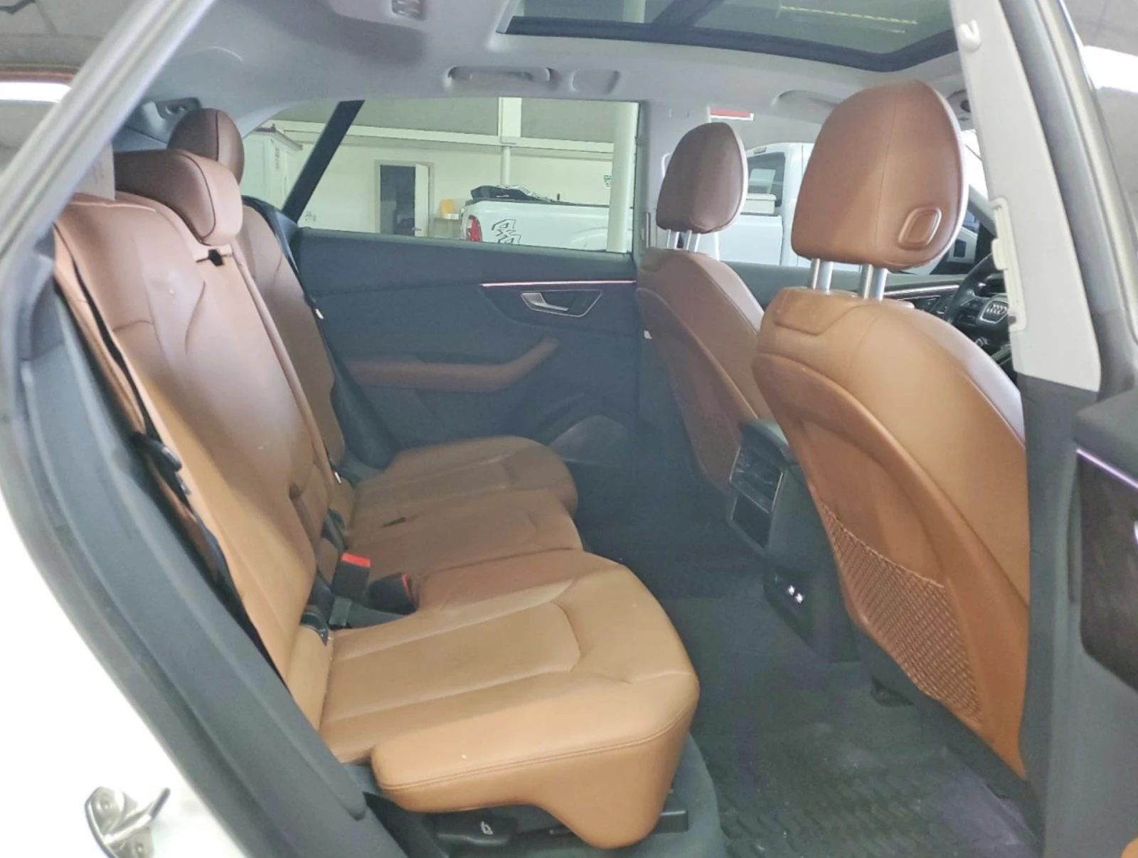 Audi Q8 АВТОКРЕДИТ, снимка 11 - Автомобили и джипове - 54356632