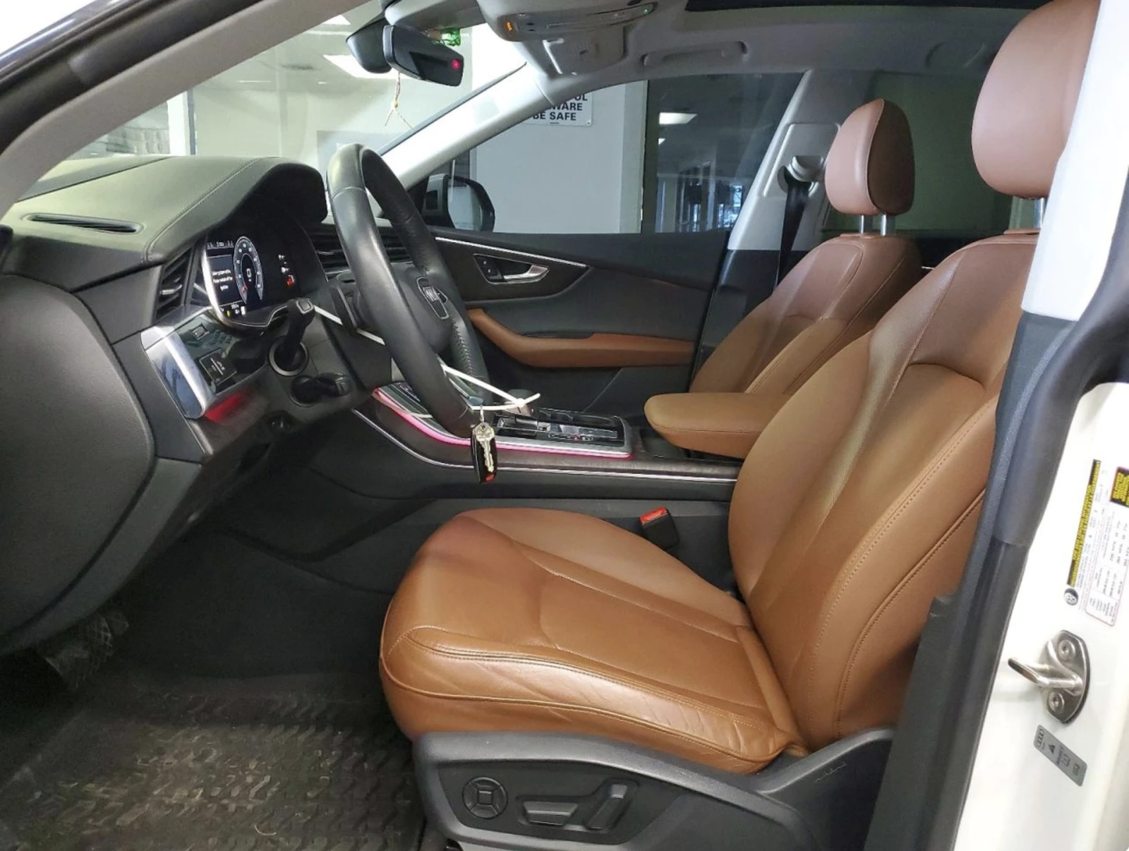 Audi Q8 АВТОКРЕДИТ, снимка 7 - Автомобили и джипове - 54356632