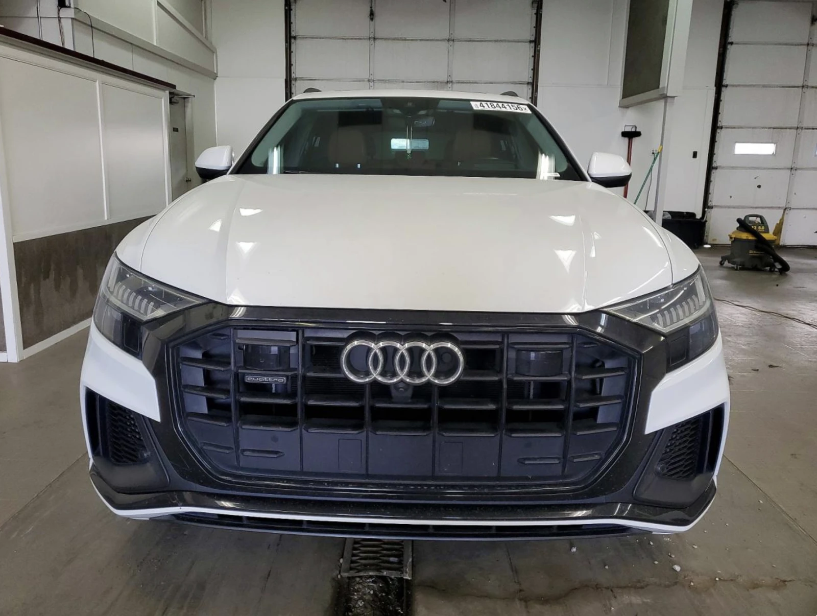 Audi Q8 АВТОКРЕДИТ, снимка 5 - Автомобили и джипове - 54356632