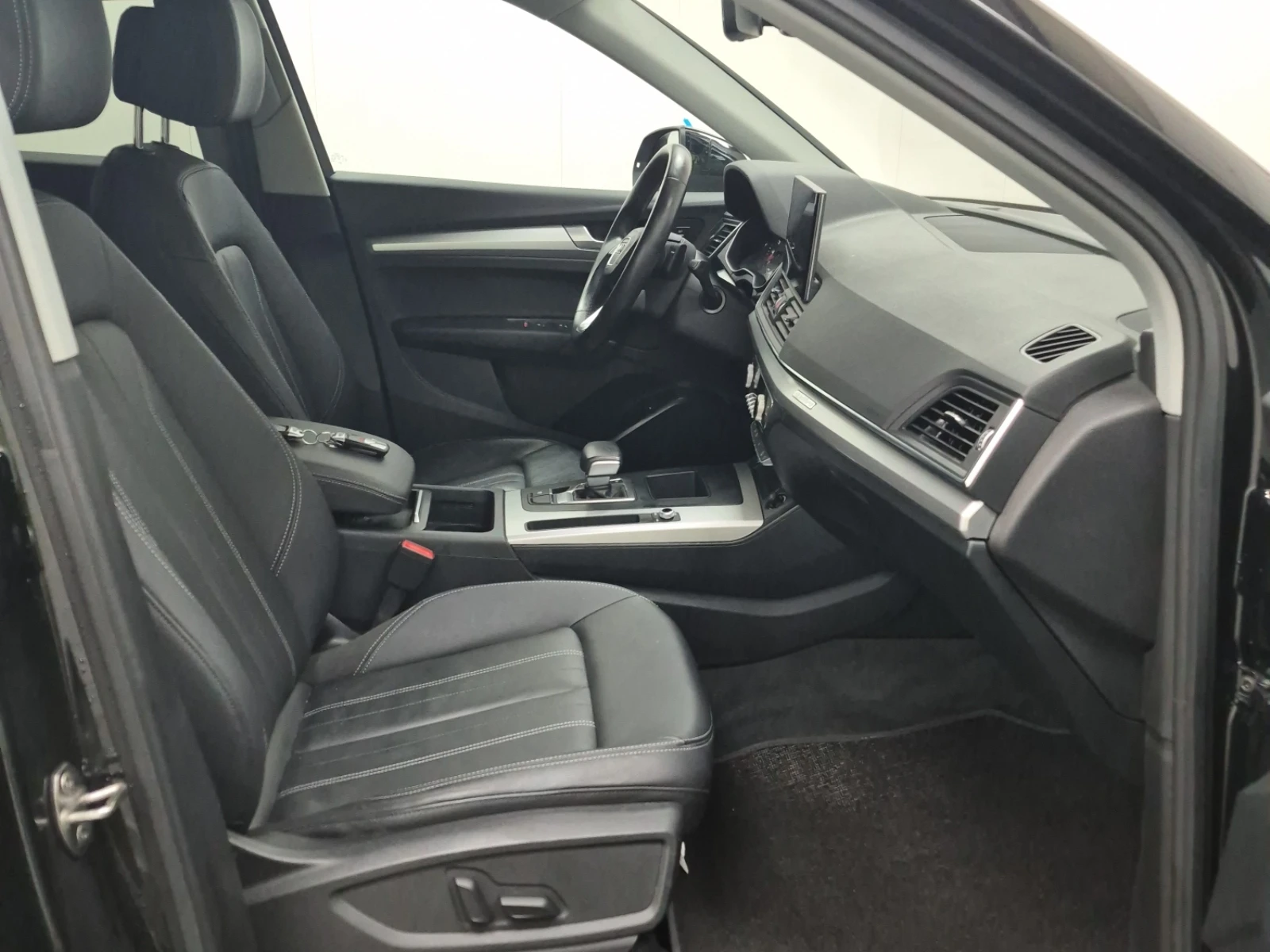 Audi Q5 Komfort 45 TFSI quattro, снимка 11 - Автомобили и джипове - 54454013