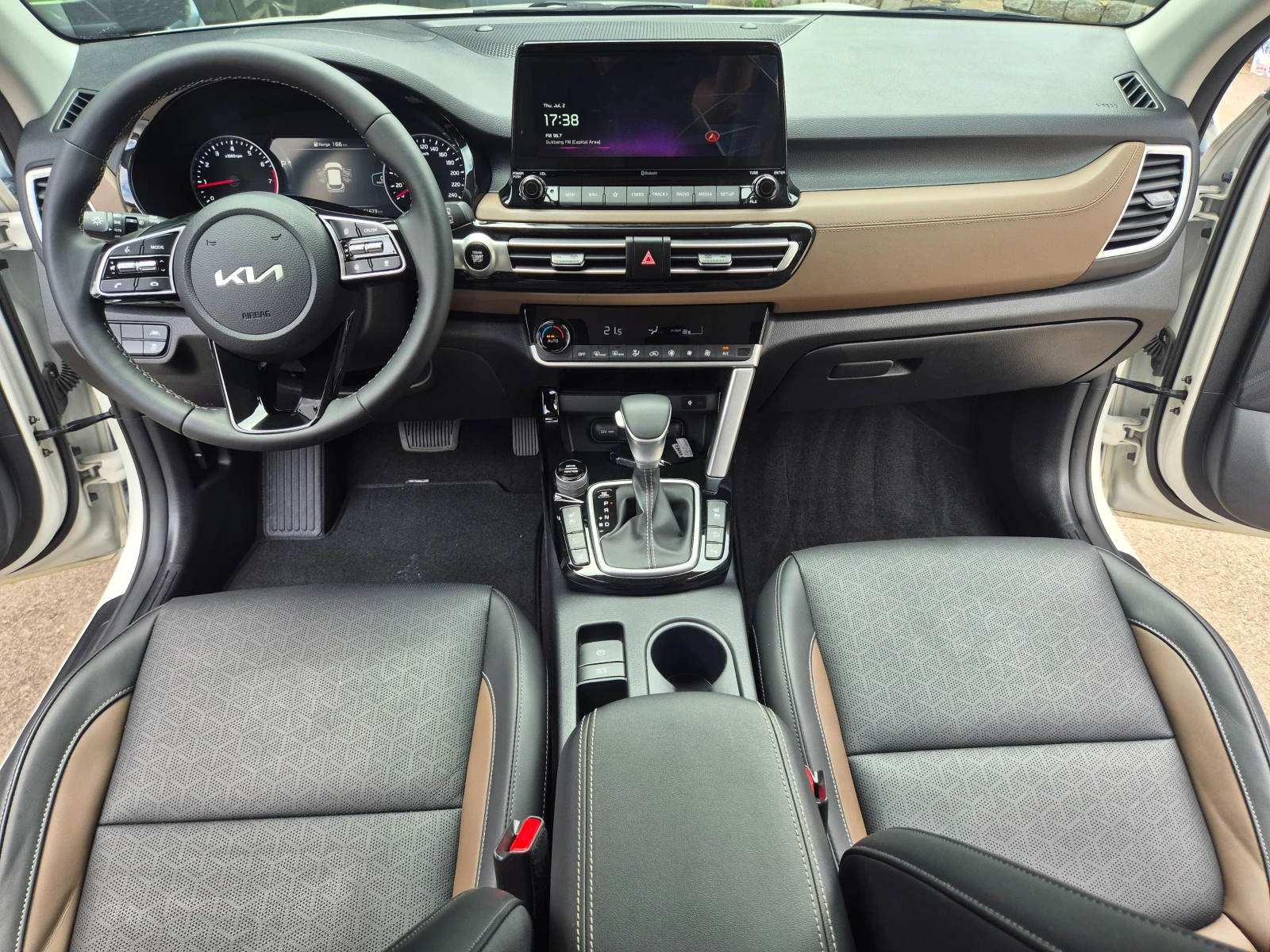 Kia Seltos 1.6 Turbo Signature - Наличен в БГ, снимка 10 - Автомобили и джипове - 55136300