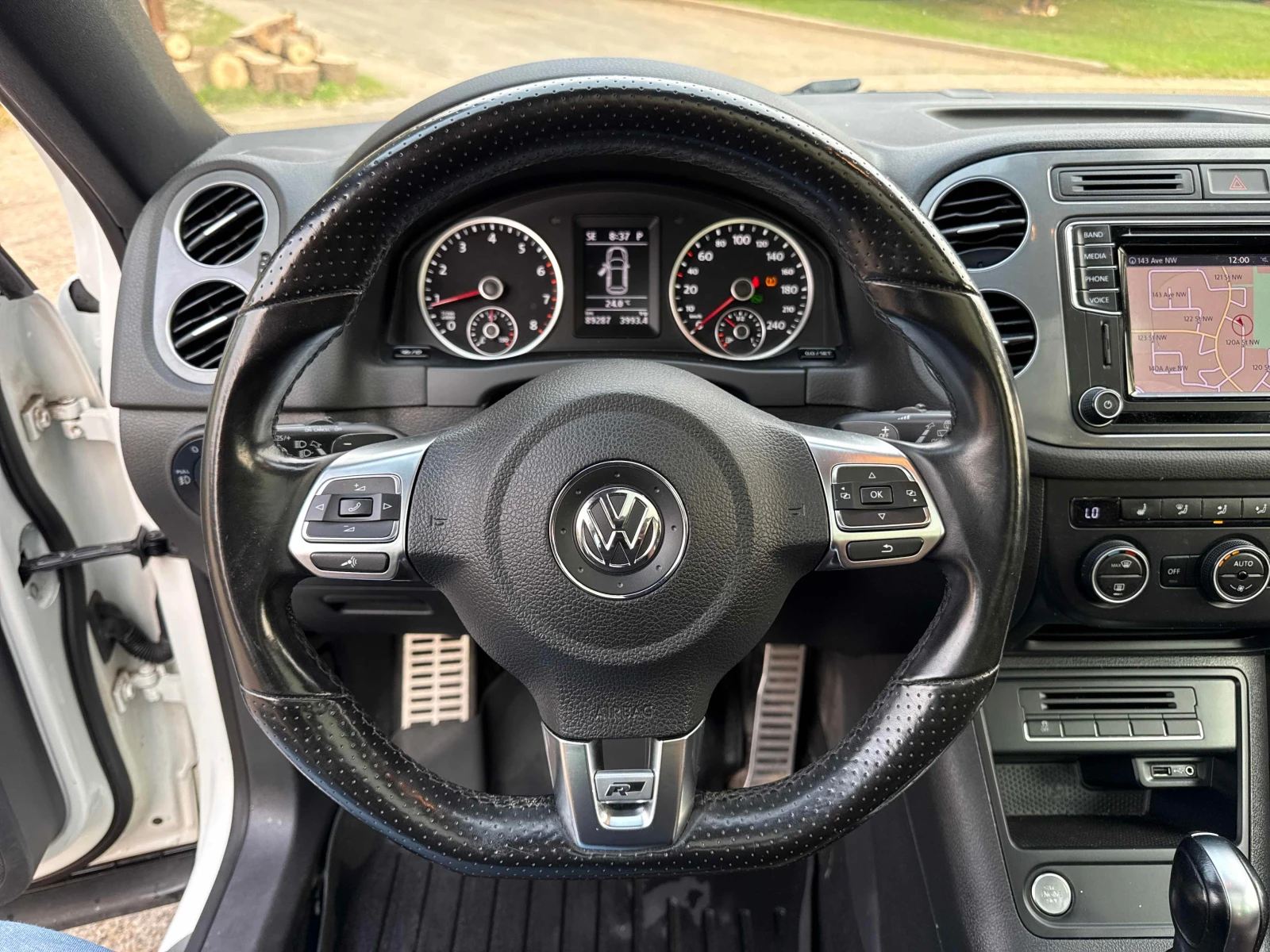 VW Tiguan * Highline * CARFAX * БЕЗ ПЪРВОНАЧАЛНА ВНОСКА, снимка 13 - Автомобили и джипове - 55884440