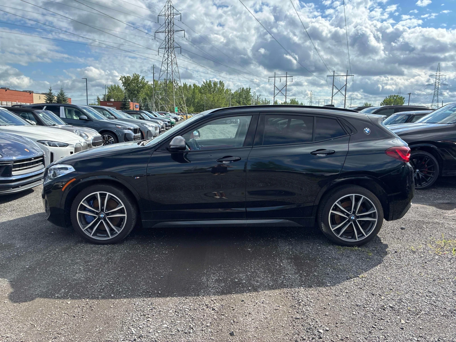 BMW X2  M35i M-PACK / АВТОКРЕДИТ / RED INT, снимка 2 - Автомобили и джипове - 55989321