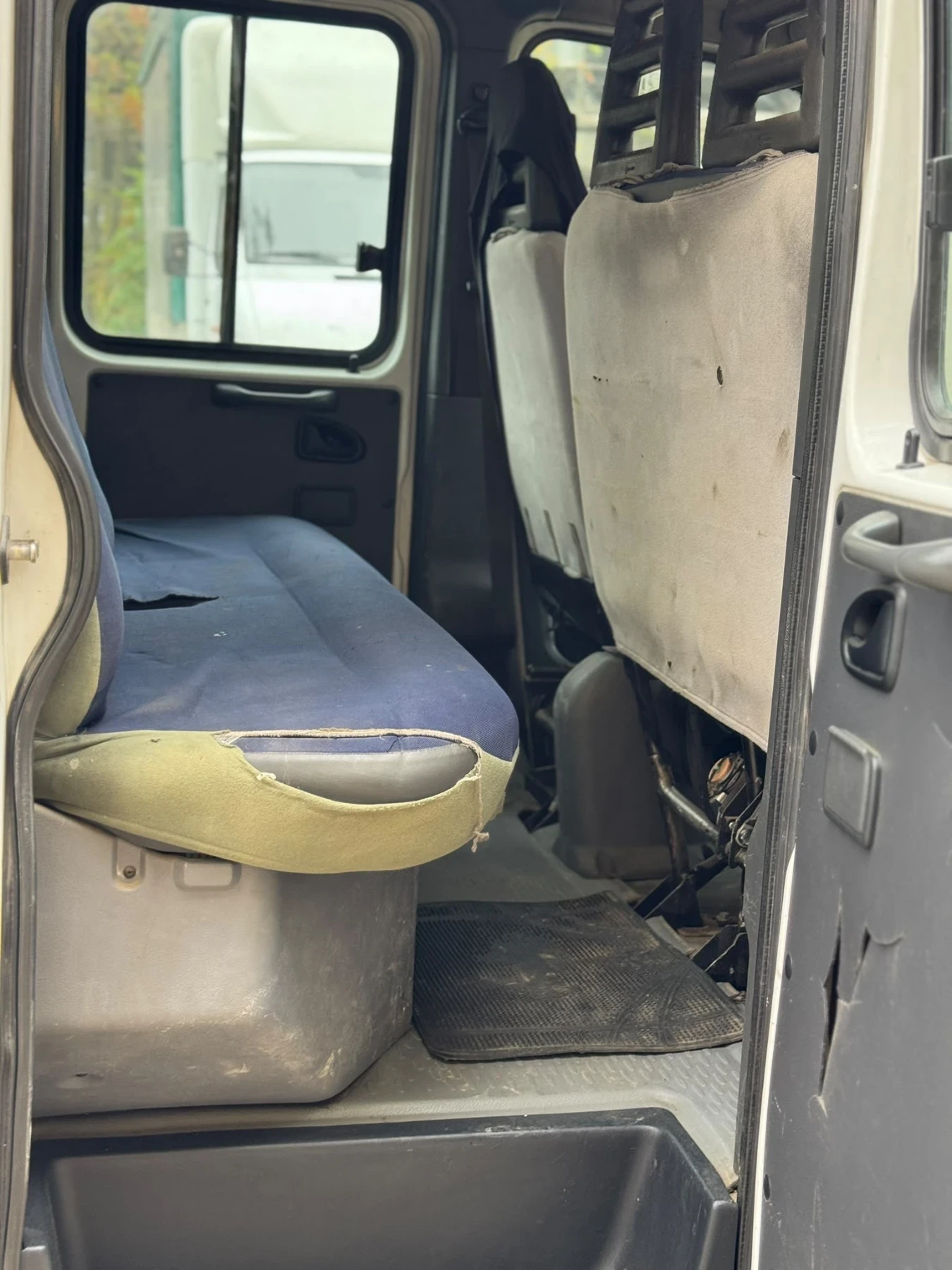 Iveco 35s12, снимка 12 - Бусове и автобуси - 56662830