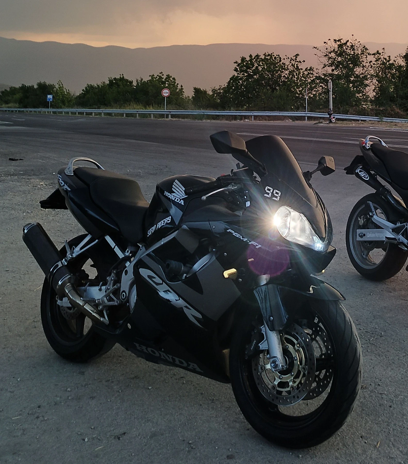 Honda Cbr Cbr600 F4i, снимка 2 - Мотоциклети и мототехника - 55982903