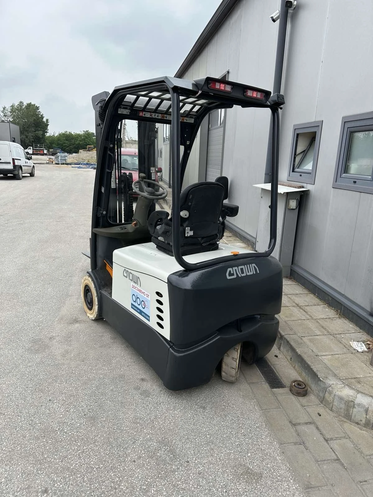  Crown  | Mobile.bg   3