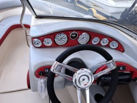 Моторна яхта Larson 210 LXI  67 мото часа, снимка 10