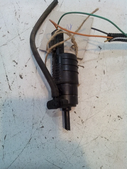 Помпа чистачки за Рено Меган