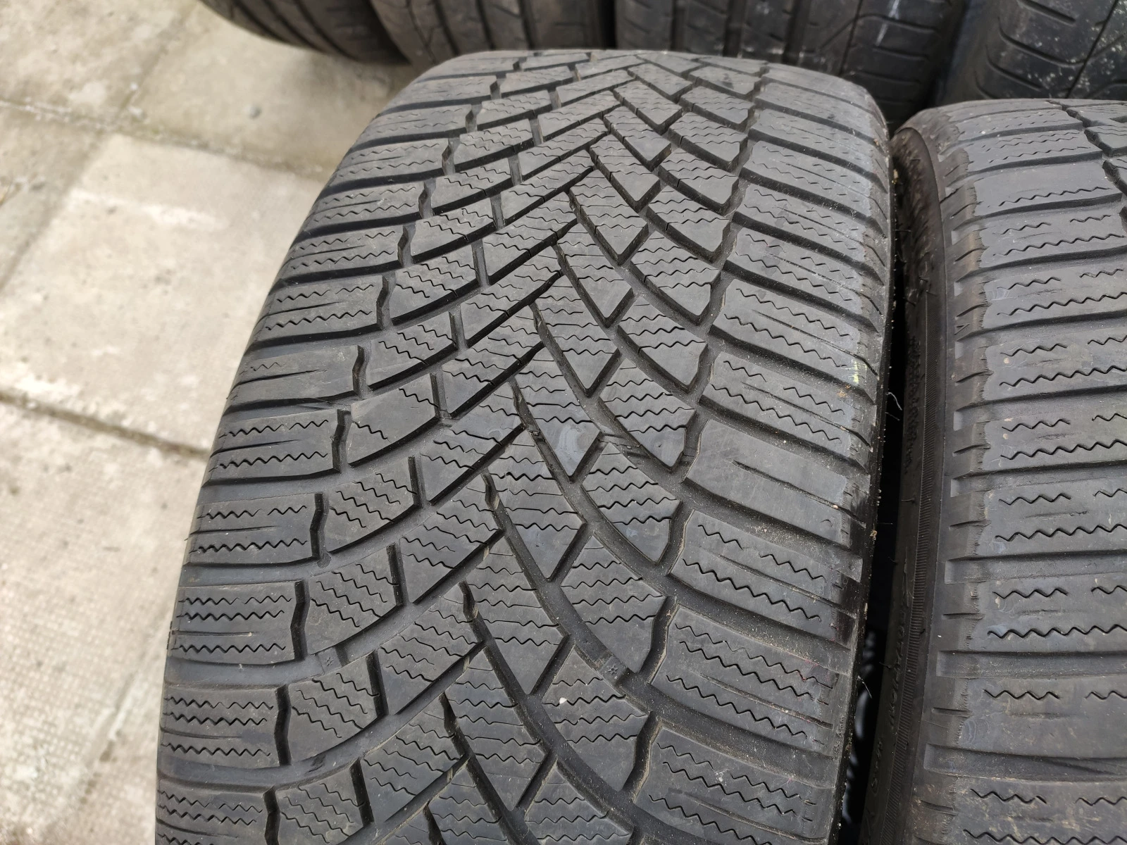  225/40R18 | Mobile.bg   4