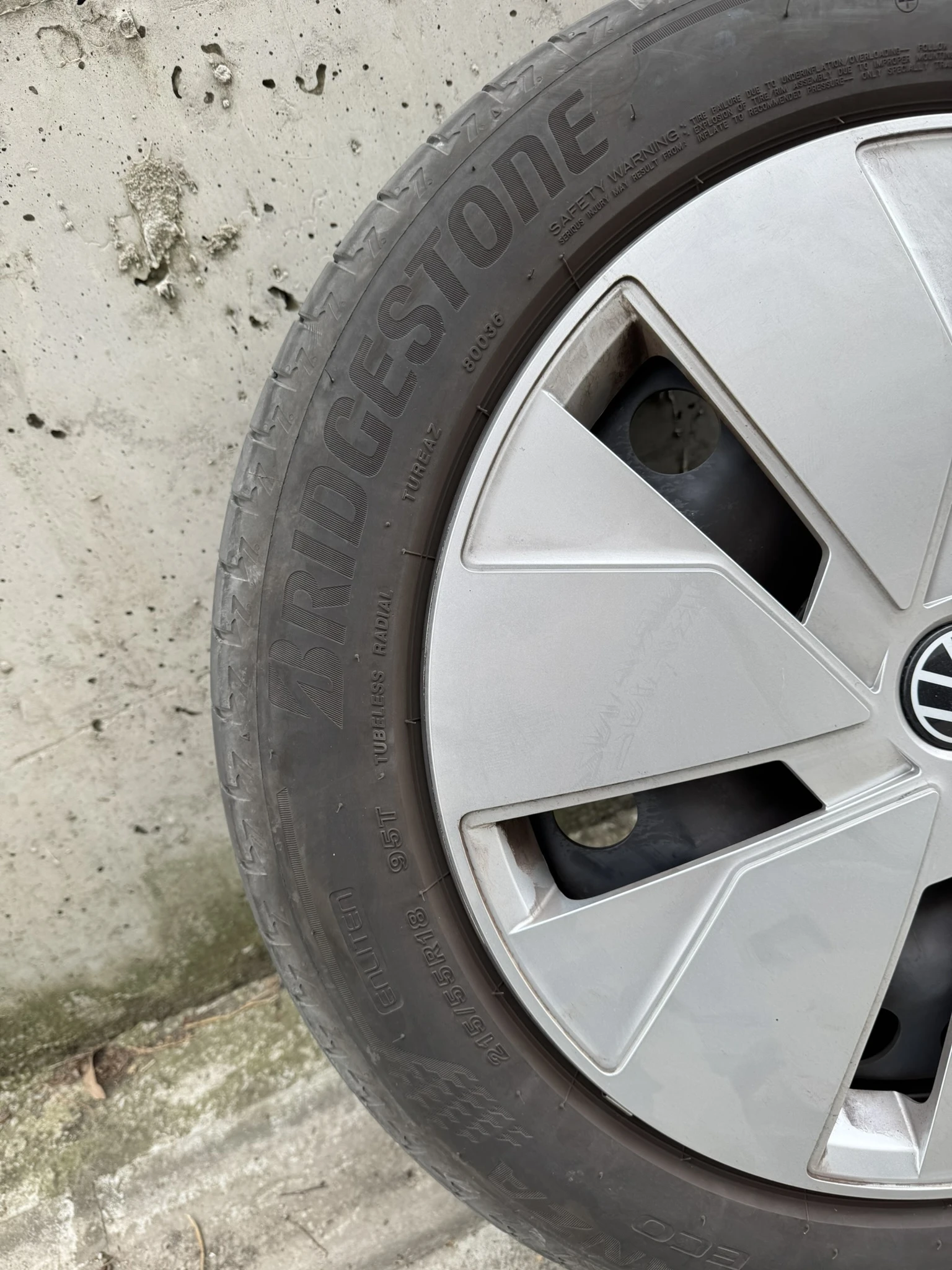    215/55R18  VW ID.3 | Mobile.bg   3
