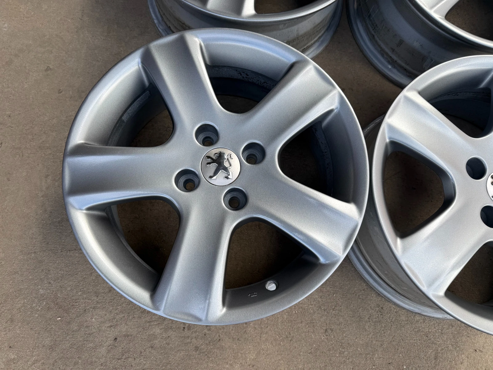 ������ | Mobile.bg � ����������� 3