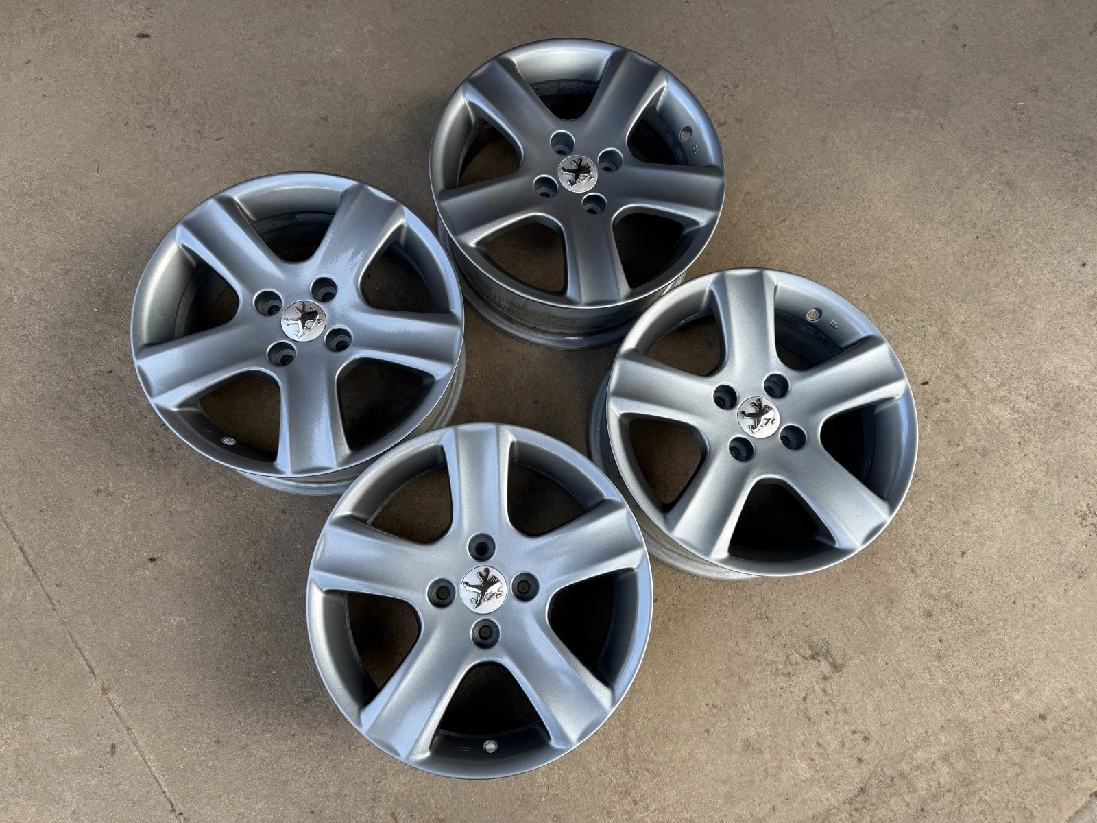 ������ | Mobile.bg � ����������� 6