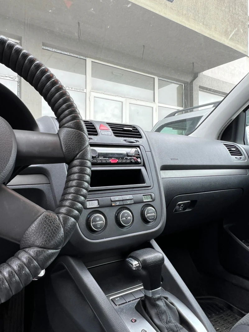 VW Golf, снимка 13 - Автомобили и джипове - 47458205