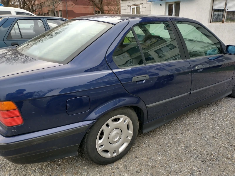 BMW 318, снимка 4 - Автомобили и джипове - 47932449