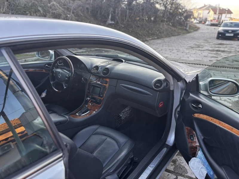 Mercedes-Benz CLK Elegance, снимка 7 - Автомобили и джипове - 48511364