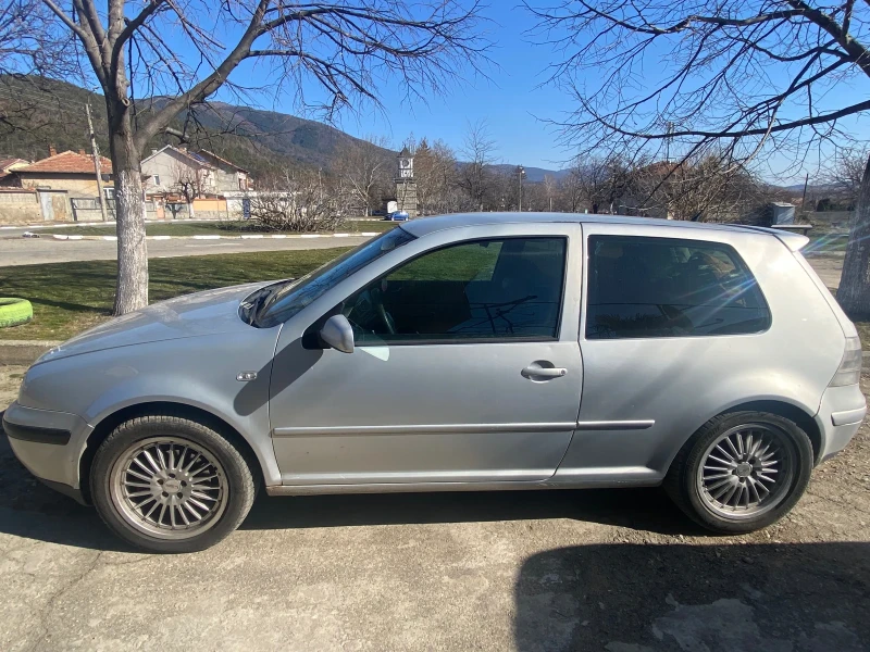 VW Golf, снимка 3 - Автомобили и джипове - 49065645