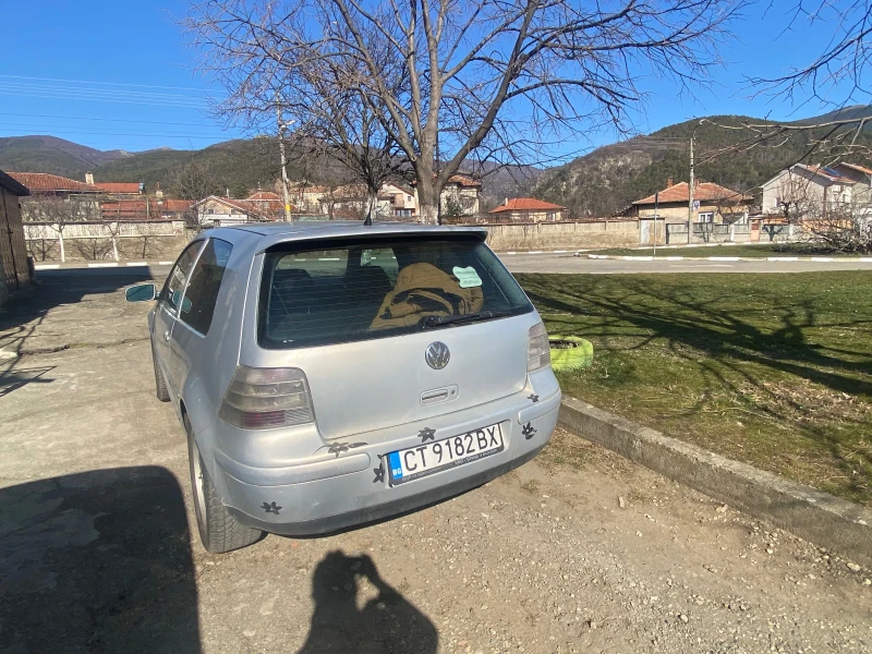 VW Golf, снимка 5 - Автомобили и джипове - 49065645