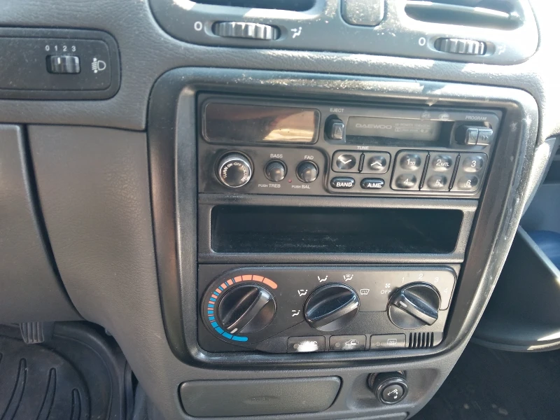 Daewoo Nubira 1.6 ekotec, снимка 5 - Автомобили и джипове - 52515119