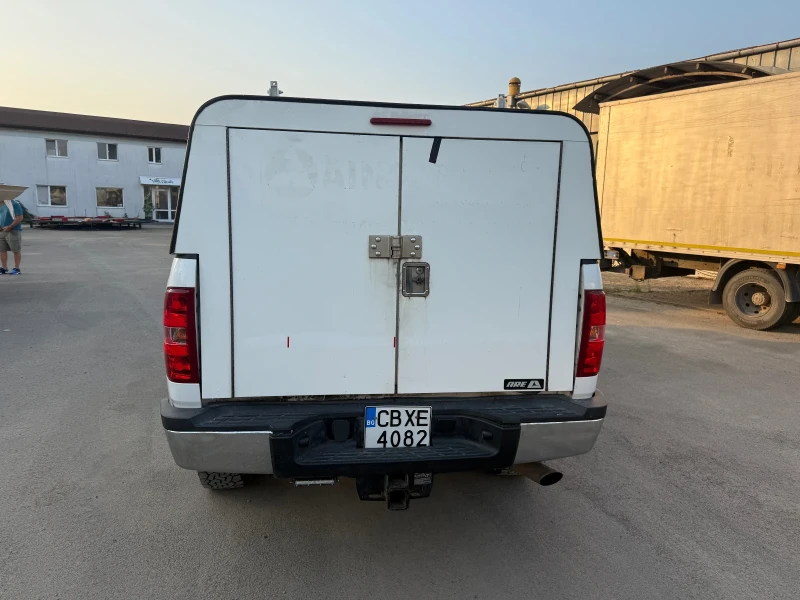 Chevrolet Silverado 2500HD, снимка 5 - Автомобили и джипове - 52556363